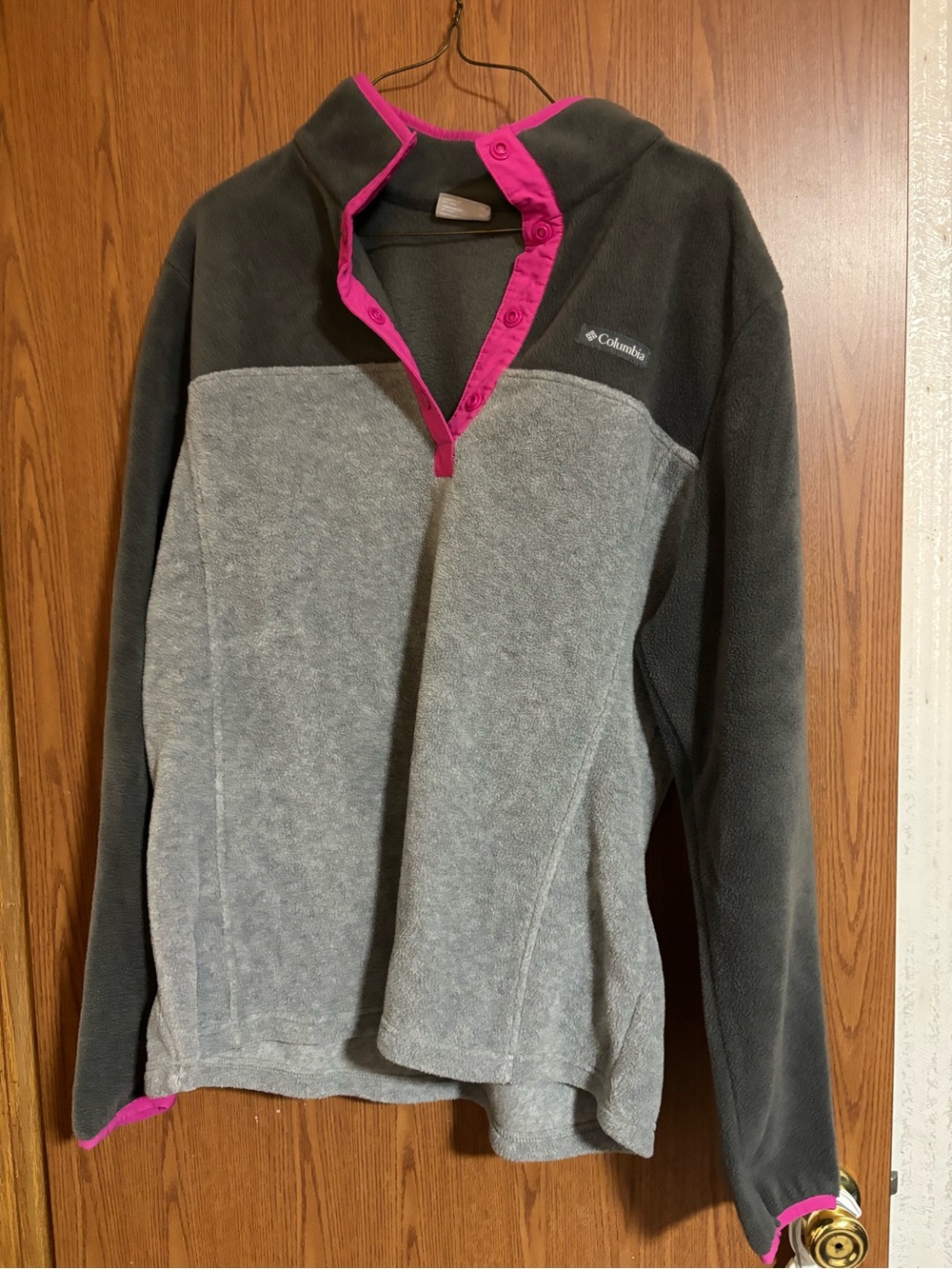 Columbia Women's Gray & Charcoal Fleece Pullover with Pink Trim